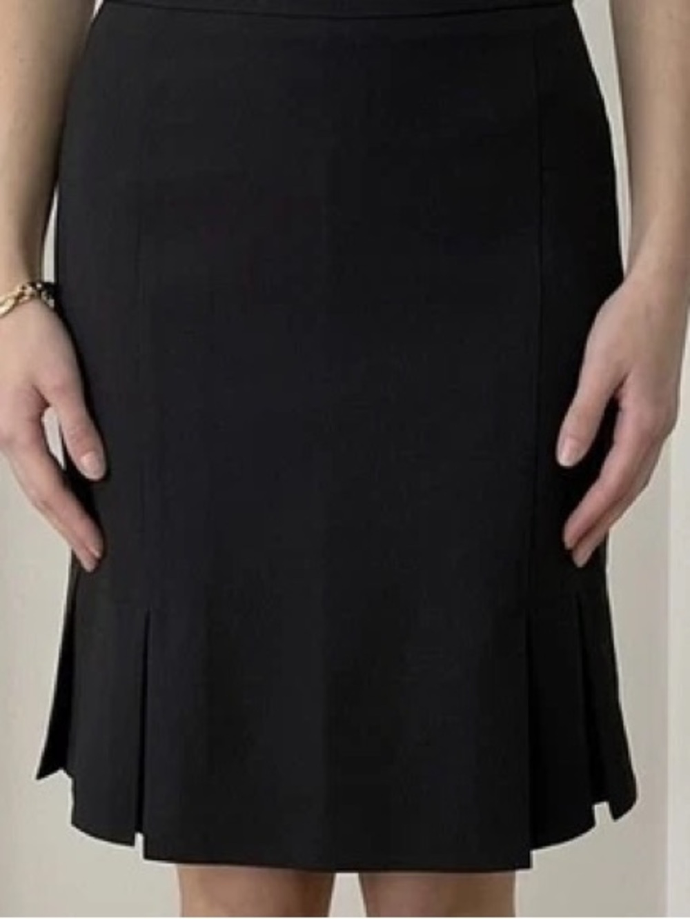 Nine West Black Midi Skirt with Subtle Side Pleats